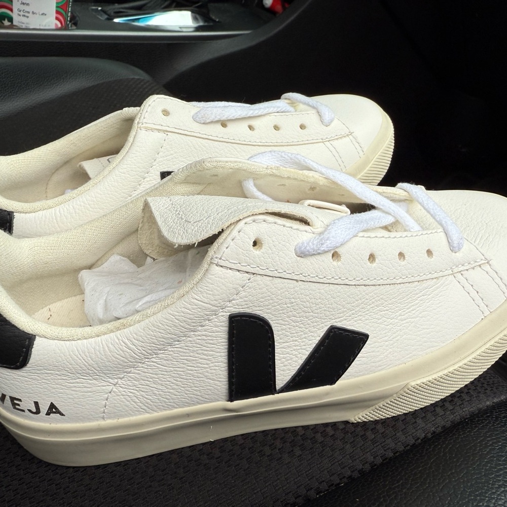 BRAND NEW VEJA CAMPO SNEAKERS